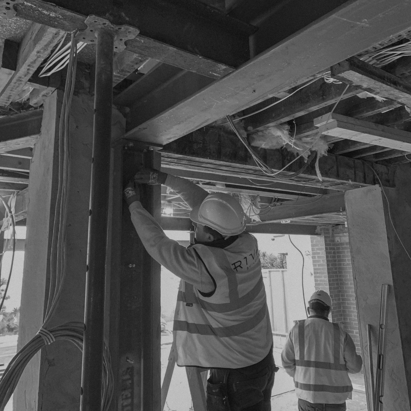 LUXURY COMMERCIAL BUILDERS LONDON
